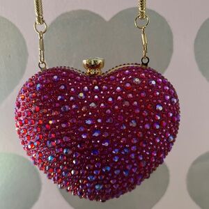 RAMLA Heart Shaped Clutch/Crossbody purse